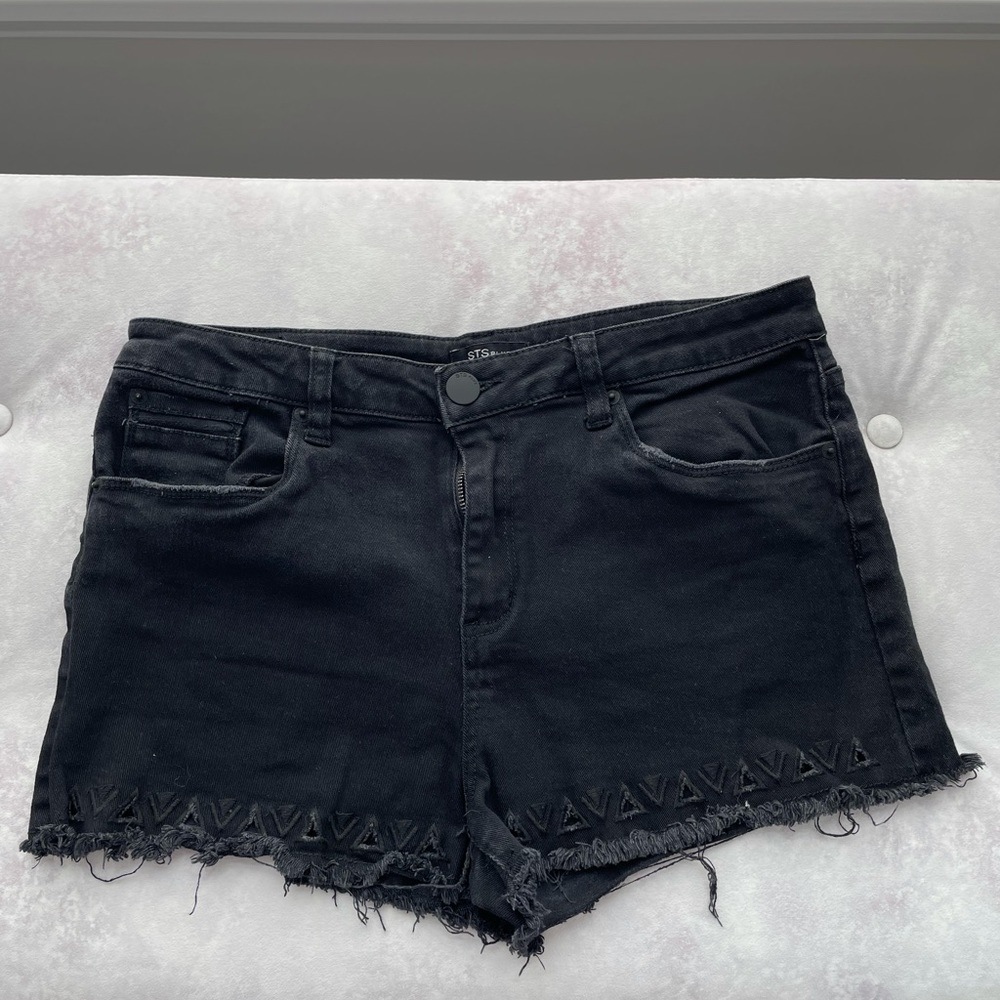 STS Blue Blk Denim cutoffs sz 30 Diamond pattern